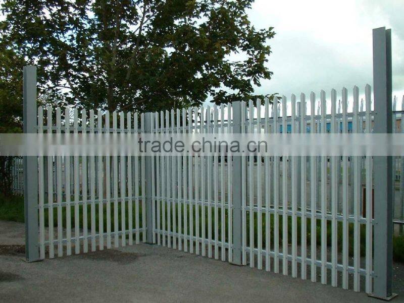 Palisade Fence available in a flat and square picket