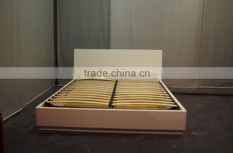 Bedroom furniture storage bed design