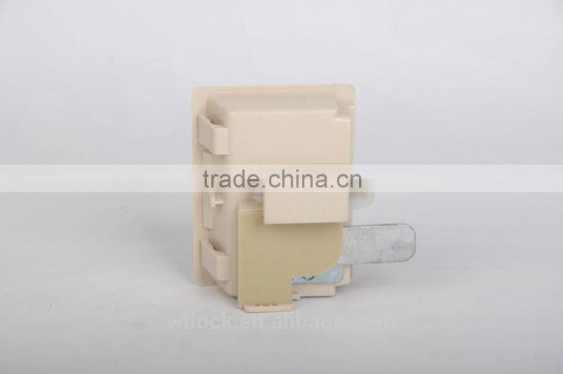 Clothing cabinet locker lock with handle