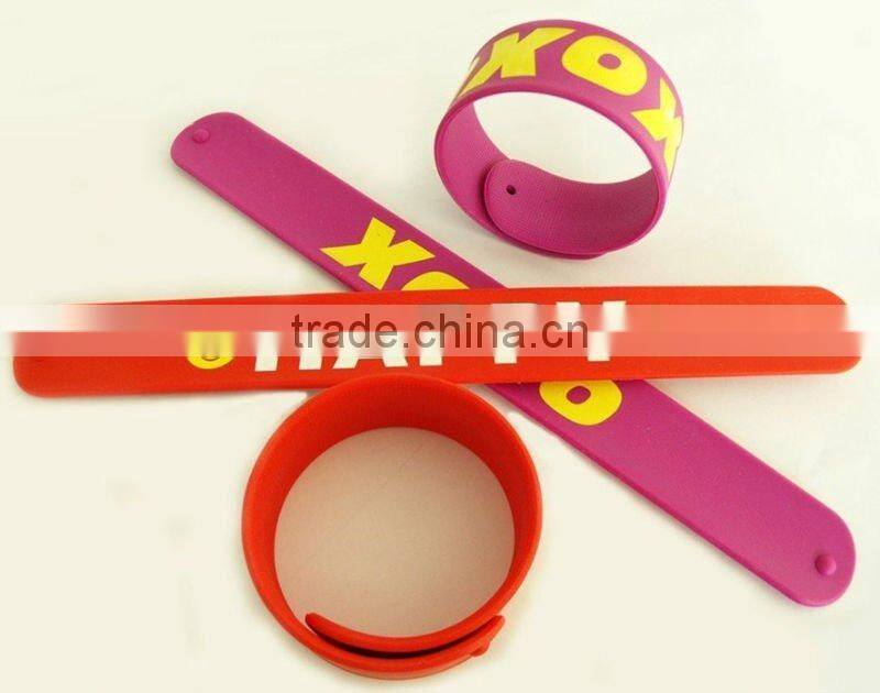 Bright color silicone reflective slap bracelets