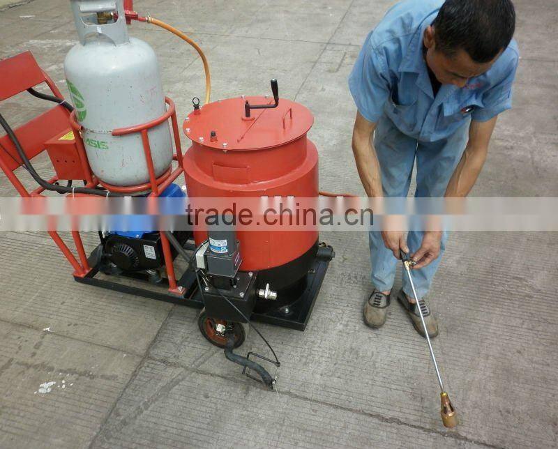 Asphalt crack filling machine