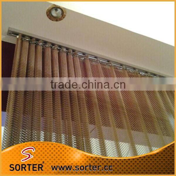Hanging metal drapery screen window blinds