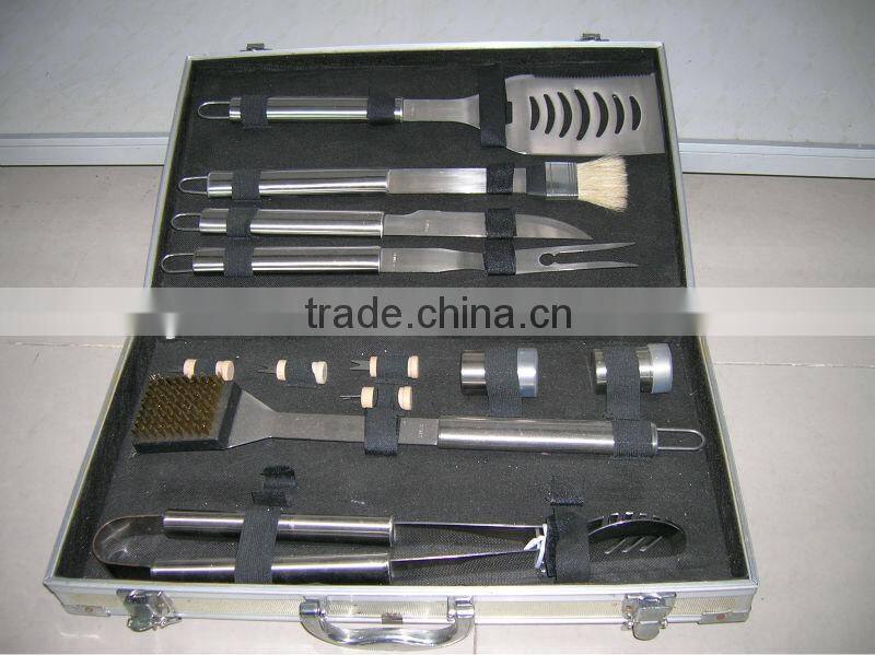 aluminum profile fireproof shell barbeque set with portable case at affordable price