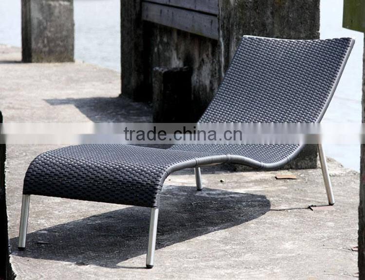Upscale Casual Stainless Steel S Shaped Outdoor Classic Italian Chaise Lounge