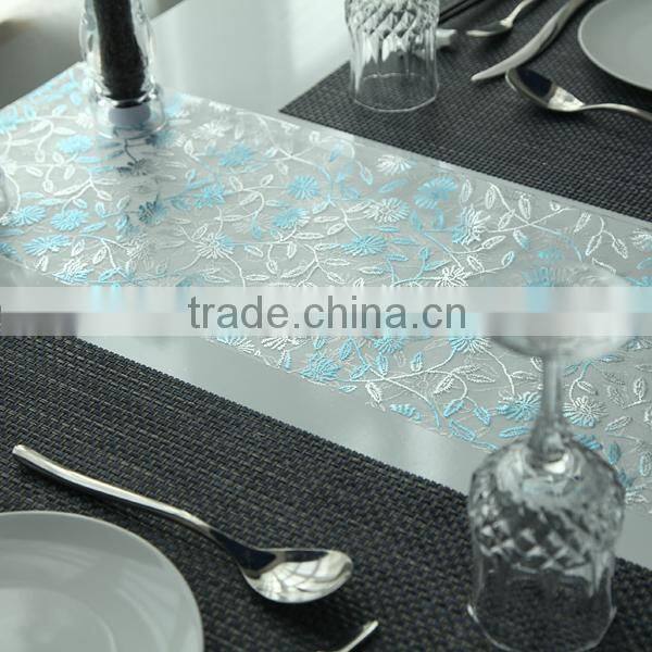 Hot Selling Textile Bronzing and Glitter Printing Table Runner Celebration Decoration