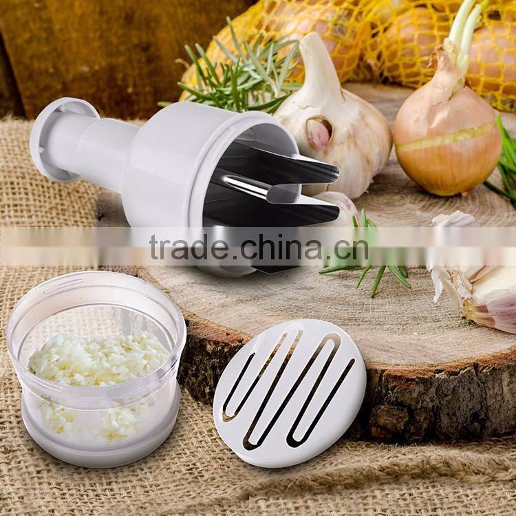 Bottle-shaped Magic Plastic Manual Onion Chopper