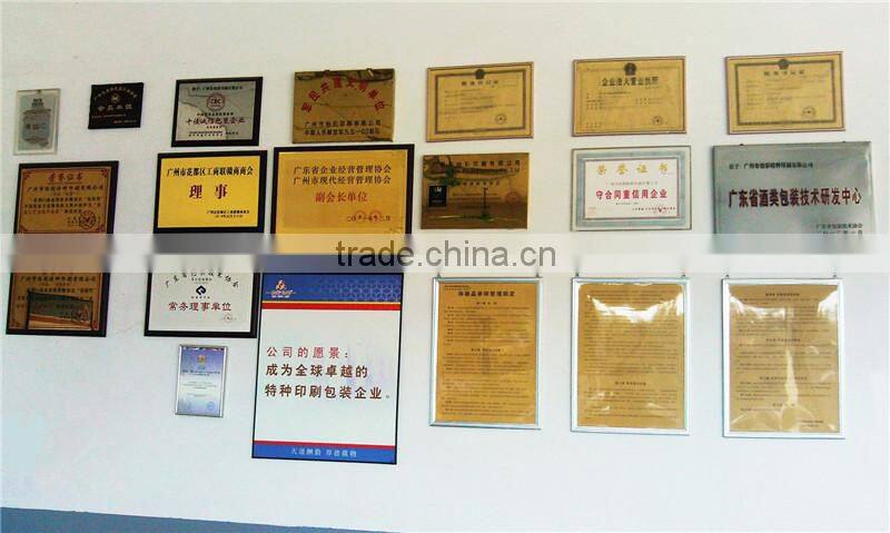 Food grade triangle rectangle plastic packaging for cake