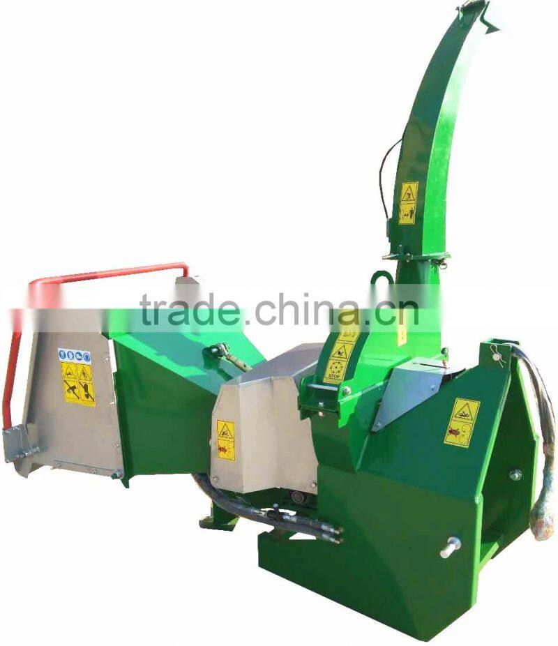BX72 TRACTOR MOUNTED WOOD CHIPPER WITH HYDRAULIC FEEDING