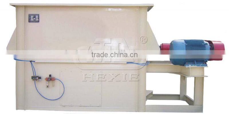 Automatic chicken feed machine