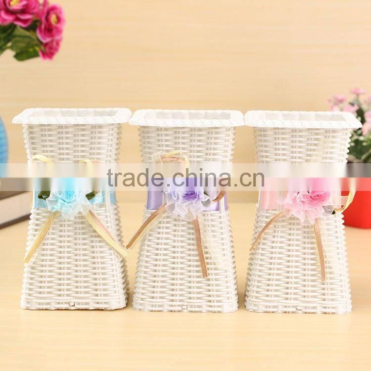 Home or wedding used plastic wicker handcraft artificial flower basket decoration