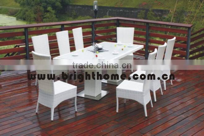 2015 New Design of Plastic Wood Dining Set (BP-390)