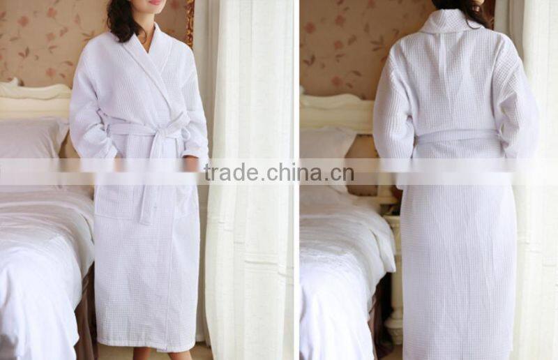 Wholesale white cheap cotton hotel waffle bathrobe