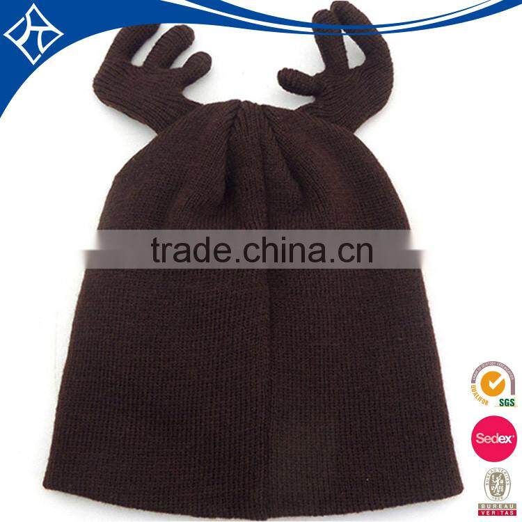 wool hat child with animal design knit