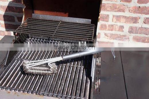 18 Inch Stainless Steel Grill Clean Brush with Bonus Silicone Glove and Food Service Tongs Set Popular Barbecue Tool Set