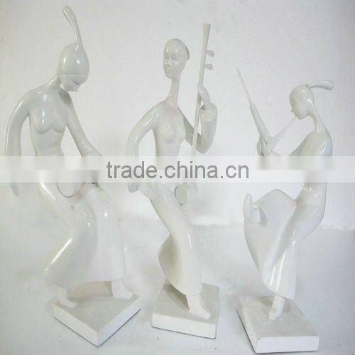 Figurine sportive girl for home decor Resin ornament crafts for gift&souvenir