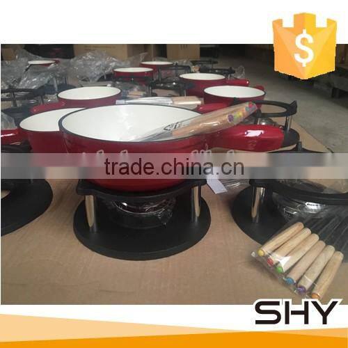 White enamel cast iron cookware