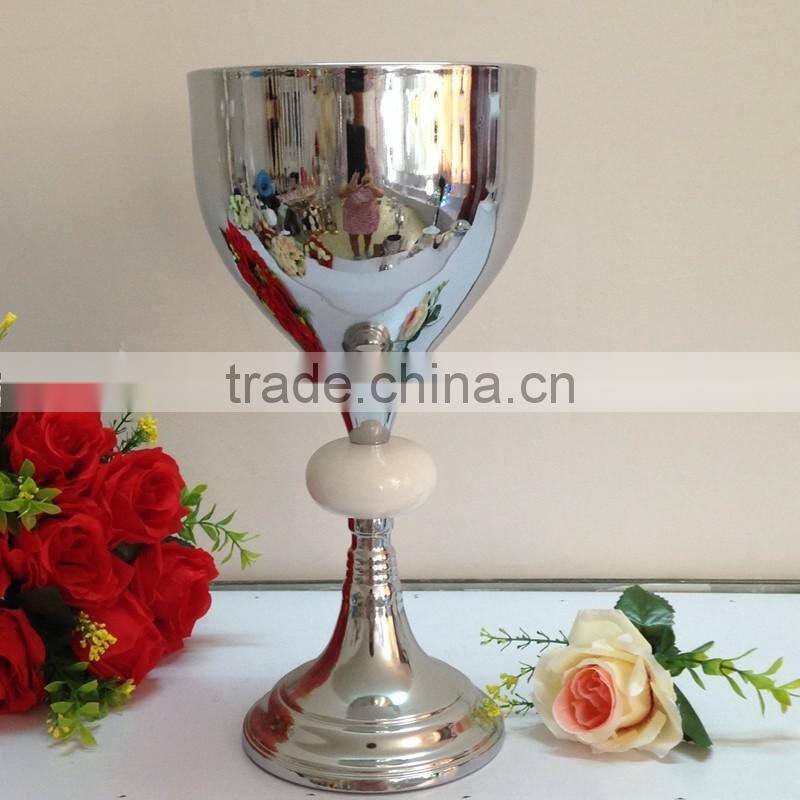 LDJ544 Luckygoods wholesale trophy vase with white beads in the middle