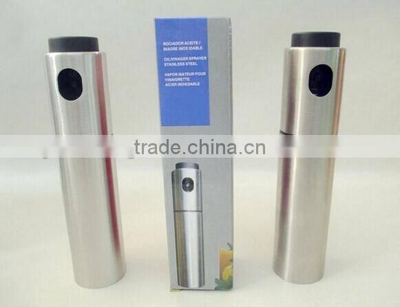 Convenient installation oil & vinegar sprayer bottle