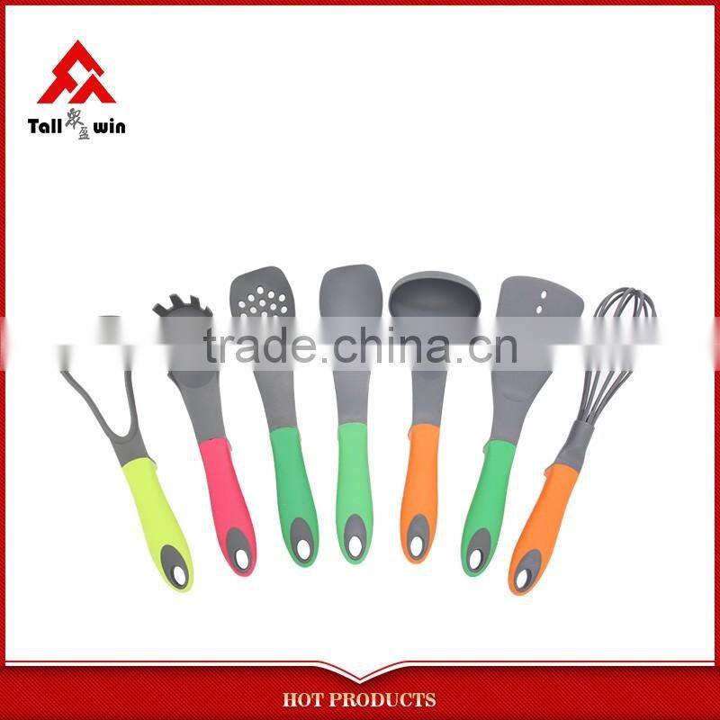 non-stick kitchen utensils and cook ware