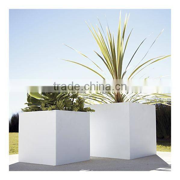 polystone planter