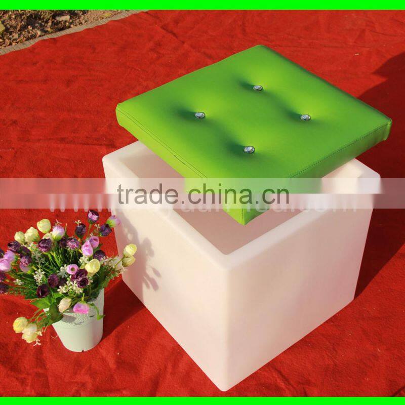 Plastic wholesale nightclub furniture/led bar table /led sofa