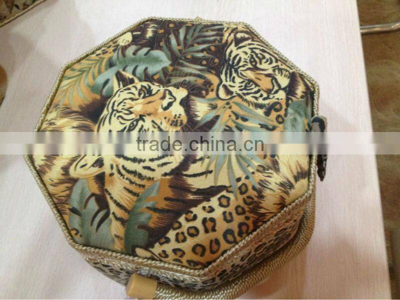 Beautiful Knitted Basket.SZ001.15-01