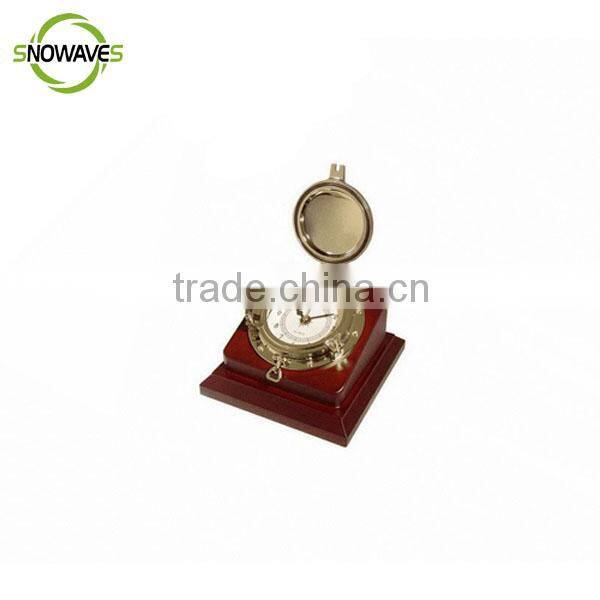 Porthole Table Clock