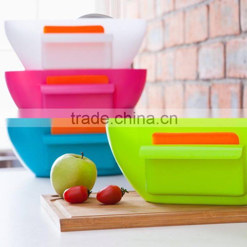 Plastic storage box Scrap trap