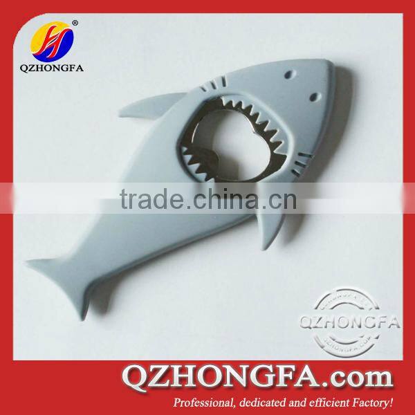 Fashion non slip custom metal silicone bottle opener with dinosaur shape