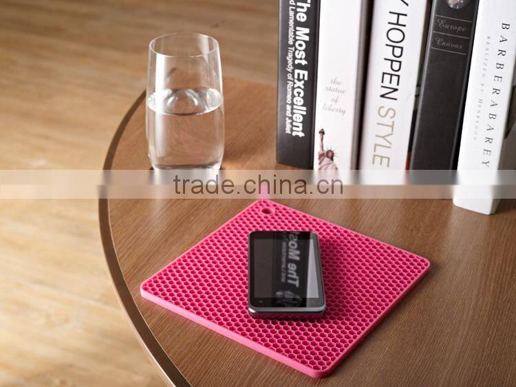 New product heat resistant silicone hot pot mat