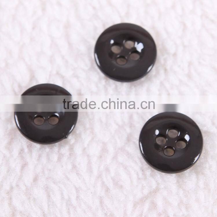 New design round clear 4 hole custom made plastic button for garment