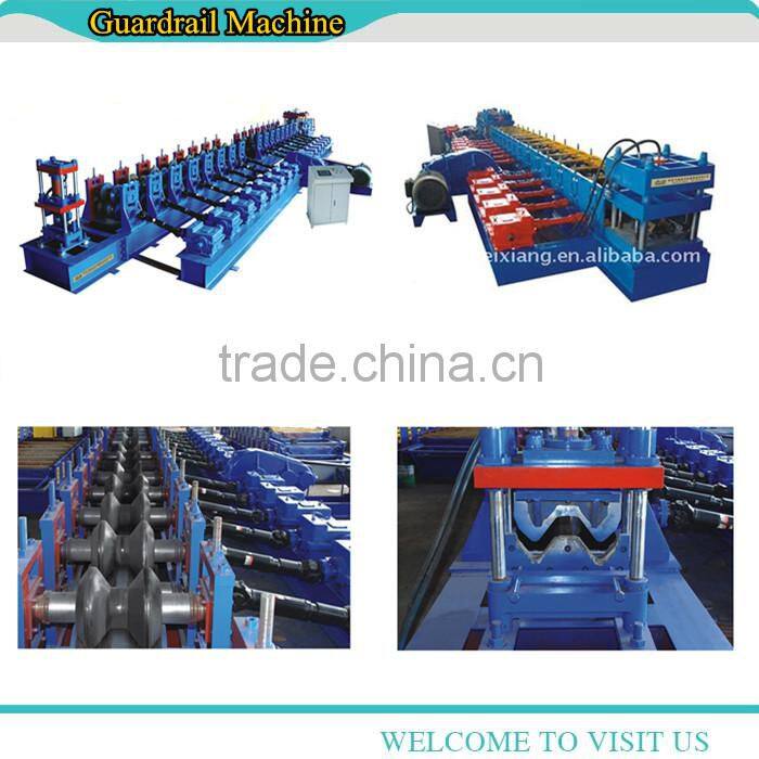 Corrugated metal roof panel forming machine on slae