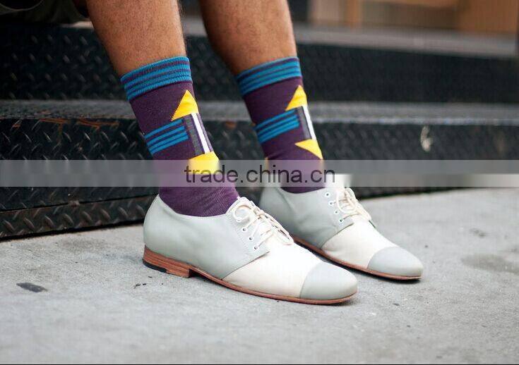 Factory Custom Fashion Collective striped or dotted happy mens socks