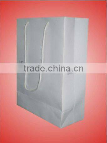 Newest white art paper bags for clothes in Best Store