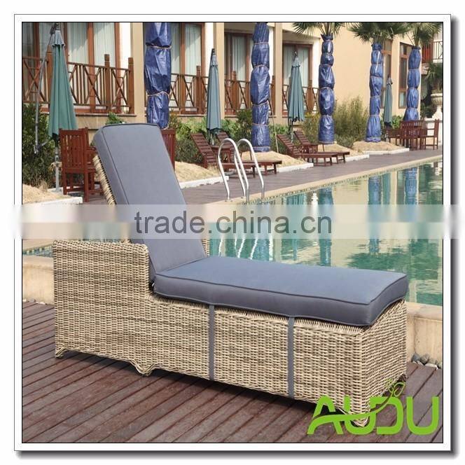Audu Pittsburgh Pool Wicker Outdoor Lounger