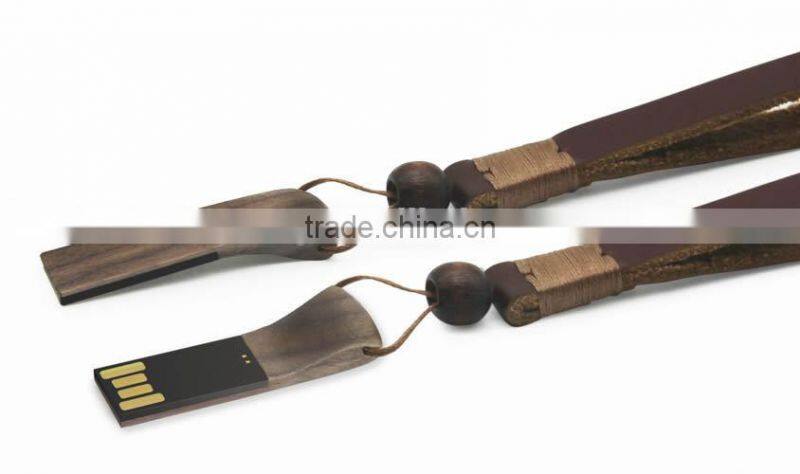 16G Wood Wistle-shaped USB2.0 Flash Disk