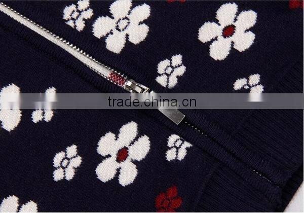 Jacquard Knitted Allover Flower Pcrew Neck Men Cardigan Sweater