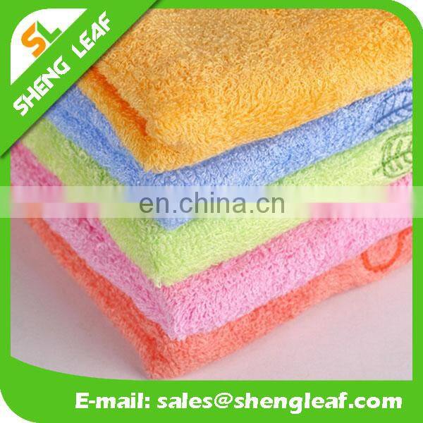 Emboss logo towel promotion hotel bath towel