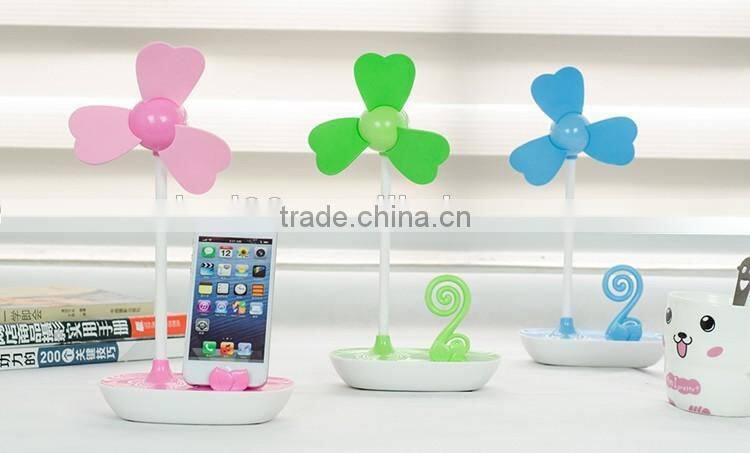 Promotion Universal ODM LOGO Super Sound-Off Strong Wind Small USB Phone Holder Desk Electric Fan Motor