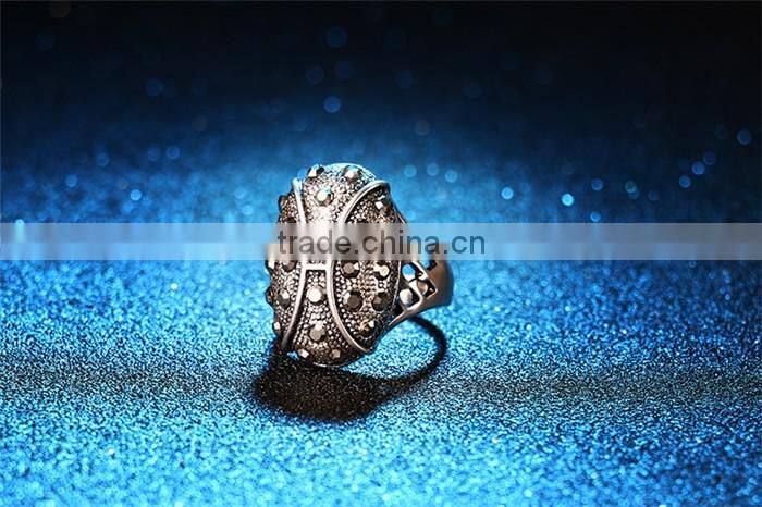 China wholesale cheap jewelry zinc alloy vintage rhinestone full jewelled fomger ring
