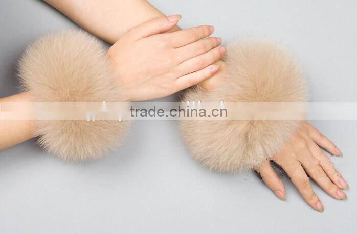Fashion Accessory Genuine Silver Fox Fur Cuff / Real Fox Fur For Decorate