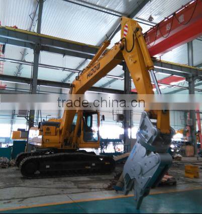 vehicle crushing excavator