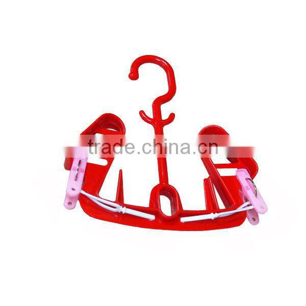 Plastic shoes hanger
