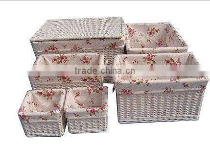 wicker baskets with liner