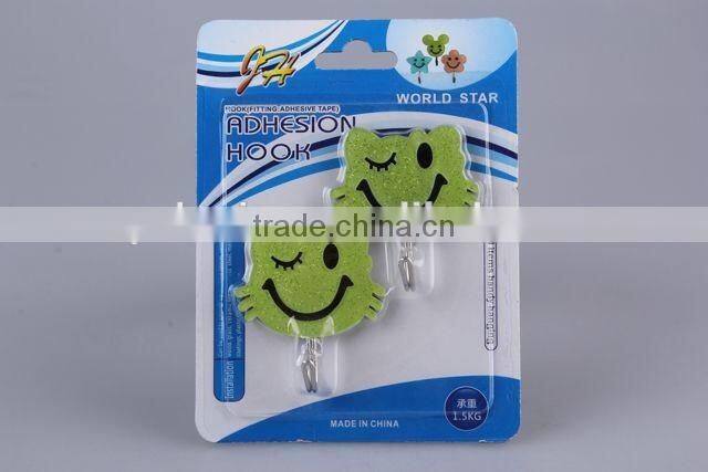 2PC smiley plastic hook