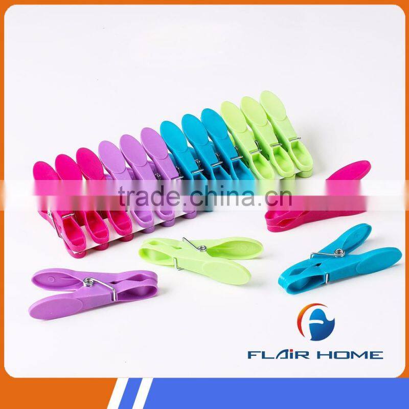 Competitive price easy carry clothes clips plastic