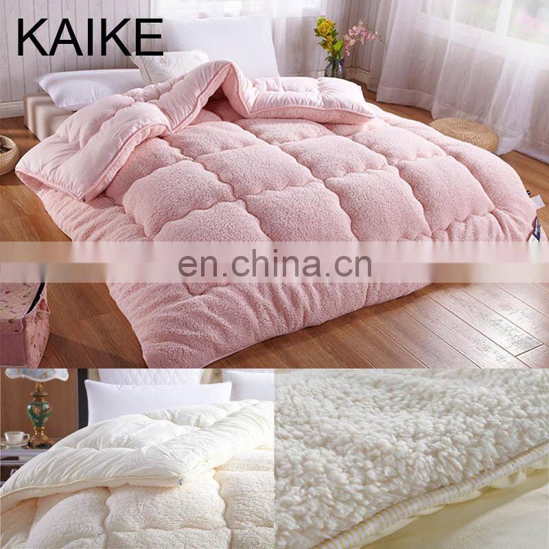 Wholesale custom warm lamb fleece baby bed quilt