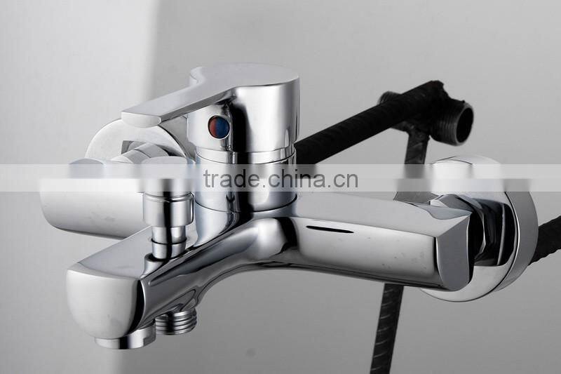 QL-0980 Best discount brass wall mounted bathroom bath shower mixer with stainless steel tube