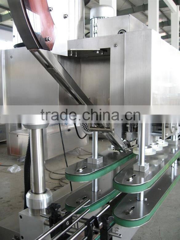 High efficiency plastic bottle capping machine