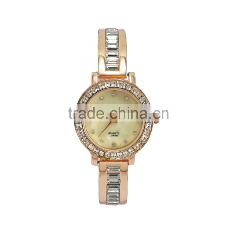 New models crystal and alloy watch women design quartz watch models